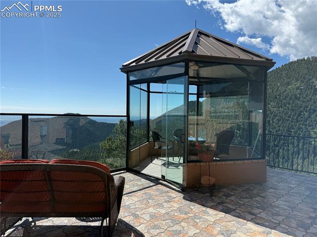 5210 Lower Vista Road