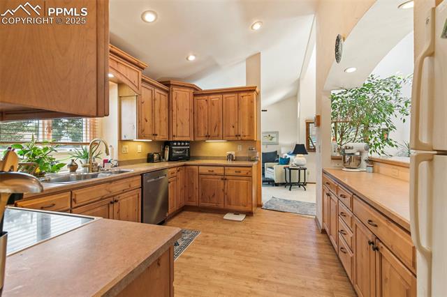 5260 Iron Horse Trail