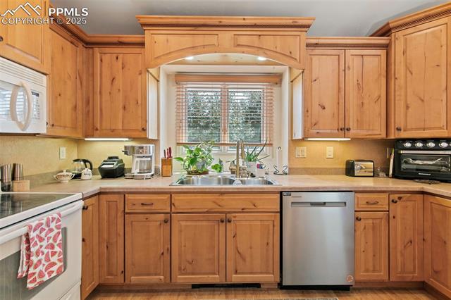 5260 Iron Horse Trail