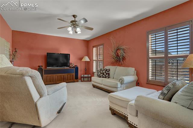 789 Capeglen Road