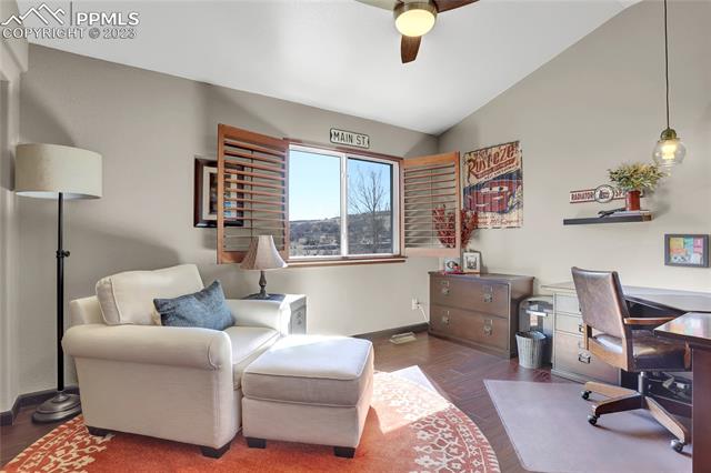 789 Capeglen Road