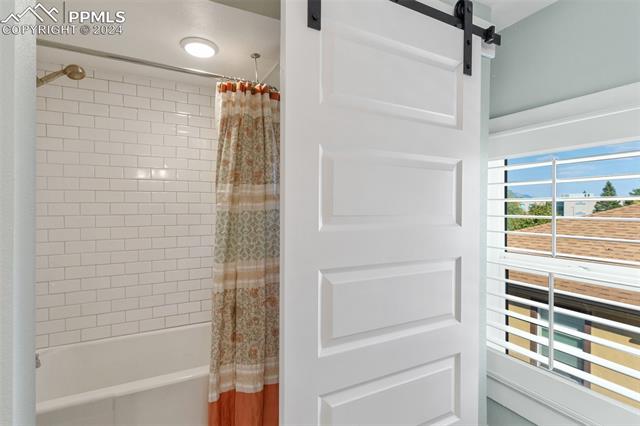 2819 N Cascade Avenue