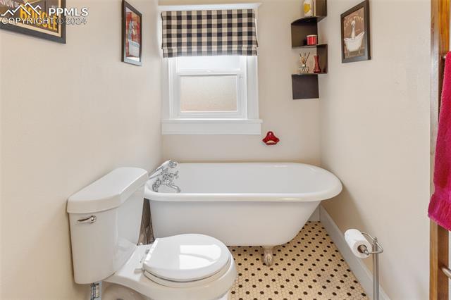 2819 N Cascade Avenue