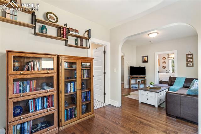 2819 N Cascade Avenue