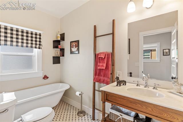 2819 N Cascade Avenue