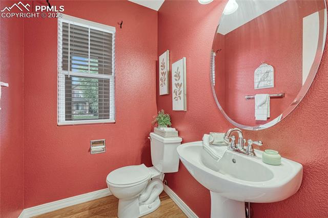 6824 Amber Ridge Drive