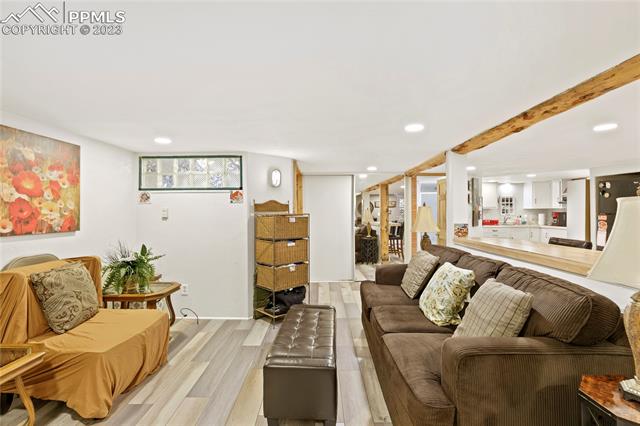 4505 Fountain Avenue