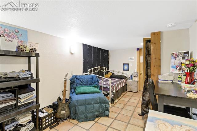 4505 Fountain Avenue