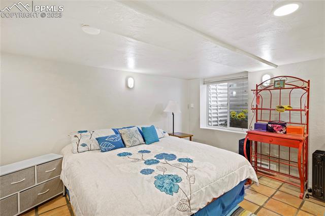 4505 Fountain Avenue