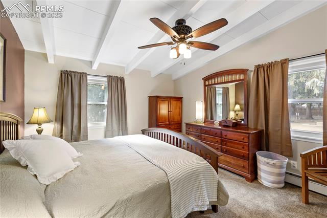 4505 Fountain Avenue