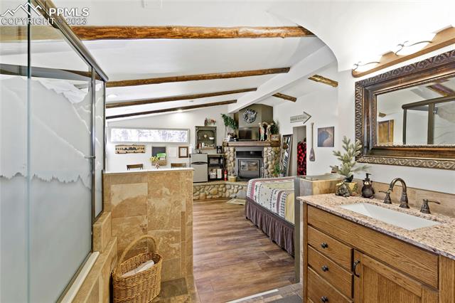 4505 Fountain Avenue