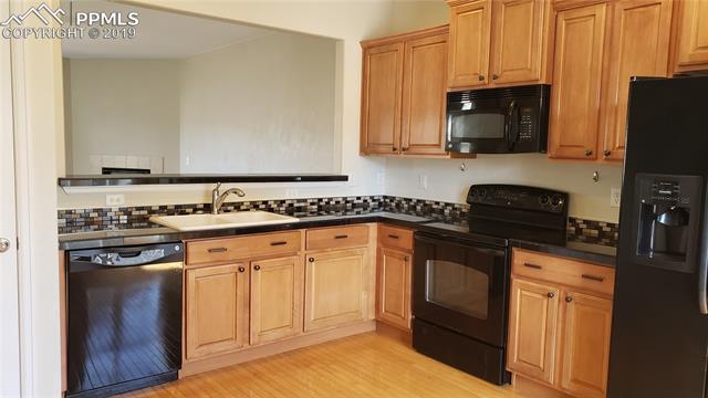 17006 Cross Timbers Grove