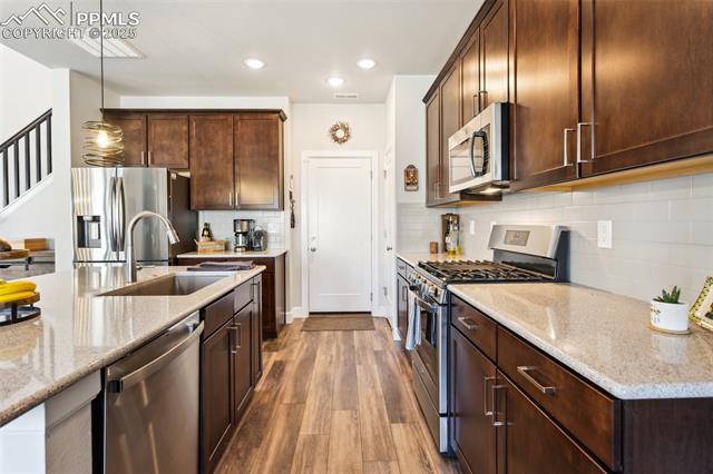 6410 Alyssum Heights