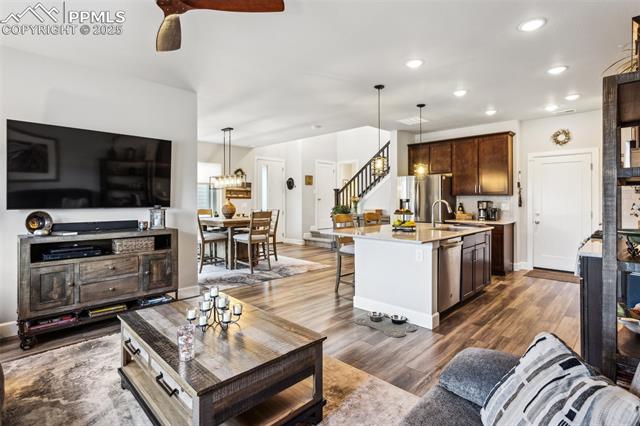 6410 Alyssum Heights