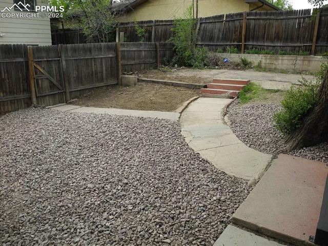 1125 Iowa A, B, C Avenue