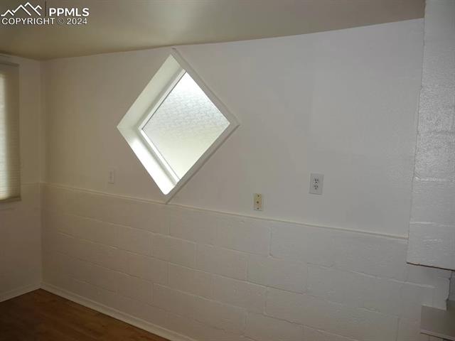 1125 Iowa A, B, C Avenue