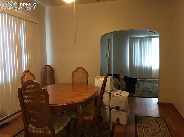 2607 N Cascade Avenue