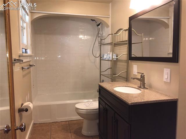 2607 N Cascade Avenue