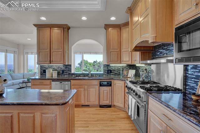 535 Bewick Point