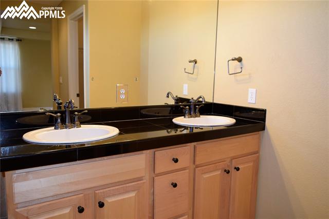 8086 Briarthorn Lane