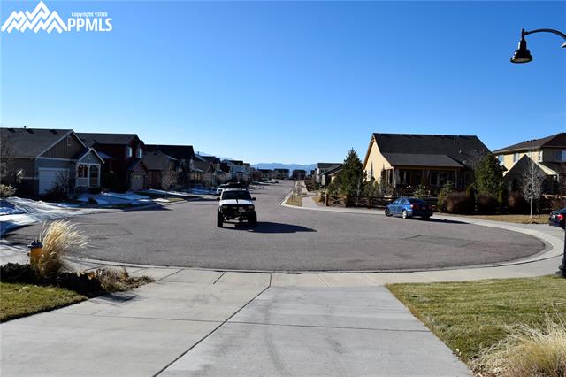 8086 Briarthorn Lane