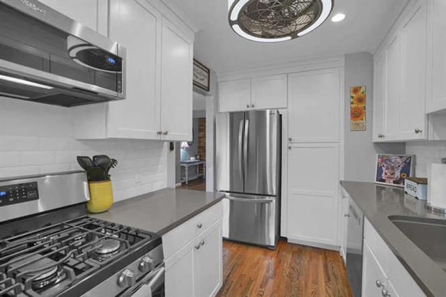 5306 Kissing Camels Drive 2