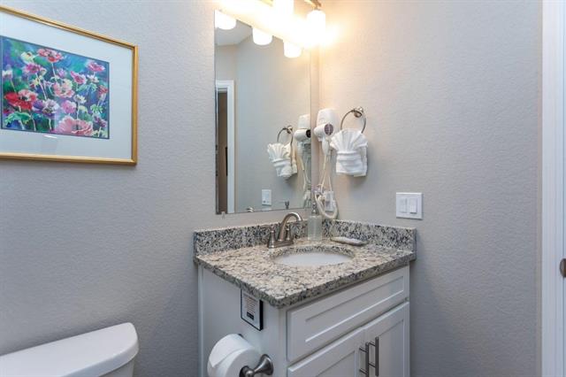 650 Thimbleberry Point