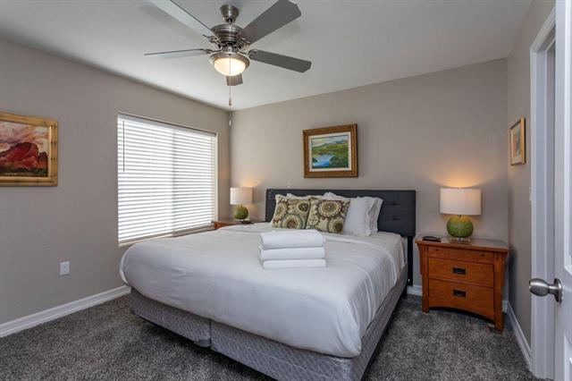 650 Thimbleberry Point