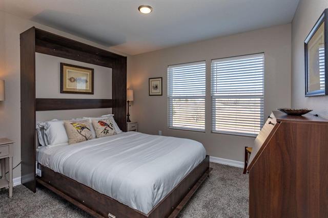 650 Thimbleberry Point