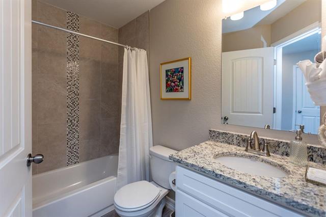 650 Thimbleberry Point