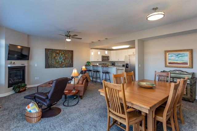 650 Thimbleberry Point