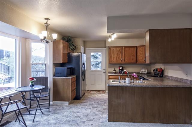 908 Dancing Horse Drive