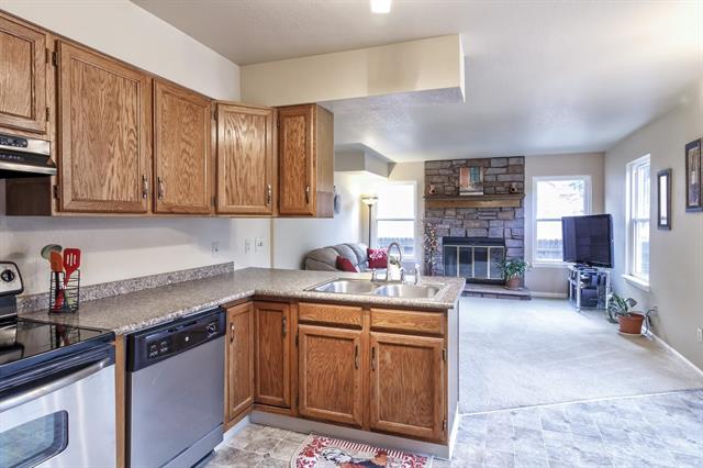 908 Dancing Horse Drive