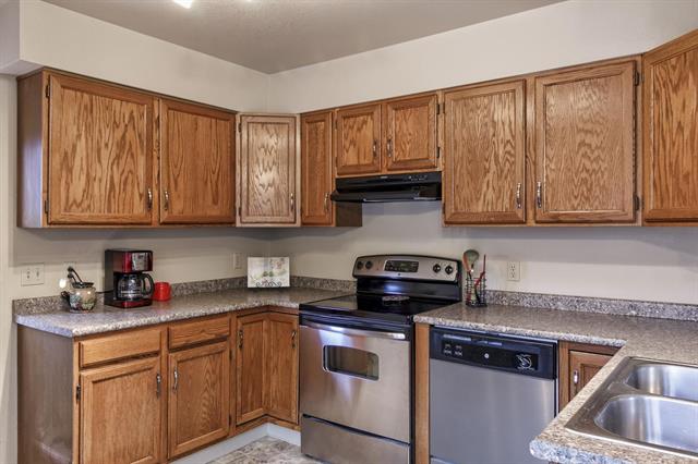 908 Dancing Horse Drive