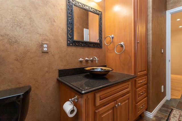 2425 Mesa Crest Grove