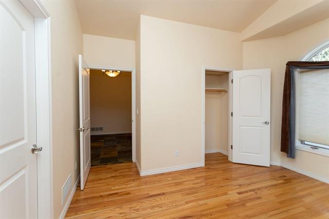 2425 Mesa Crest Grove