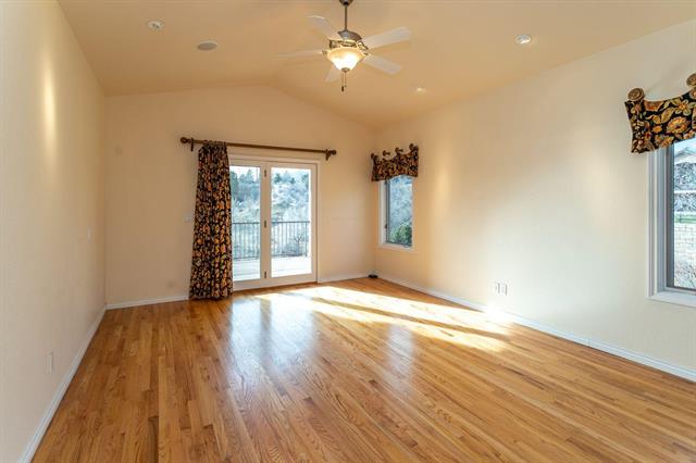 2425 Mesa Crest Grove