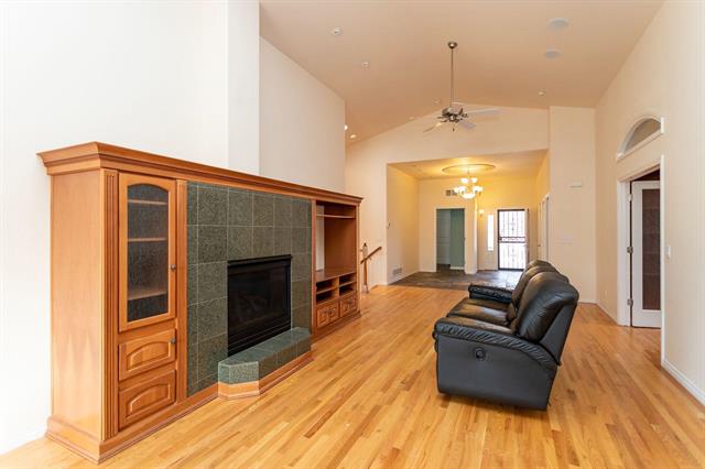 2425 Mesa Crest Grove