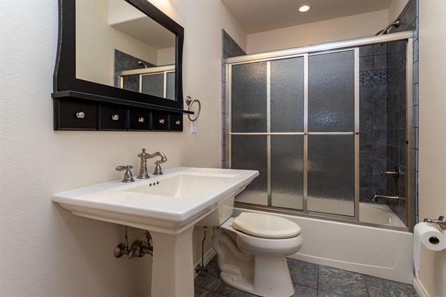 2425 Mesa Crest Grove