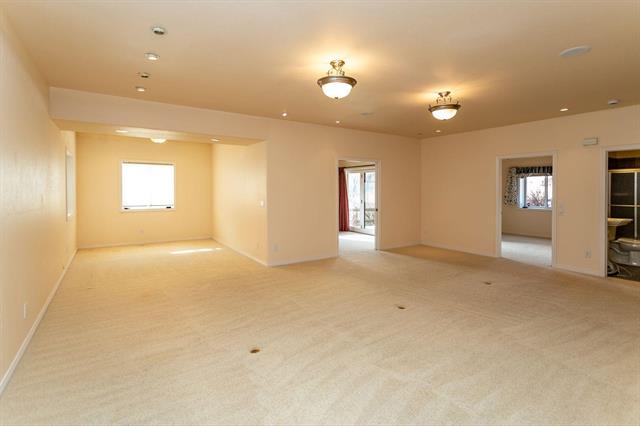 2425 Mesa Crest Grove