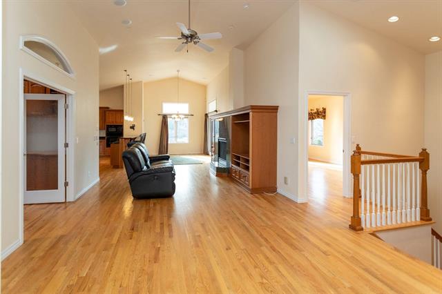 2425 Mesa Crest Grove