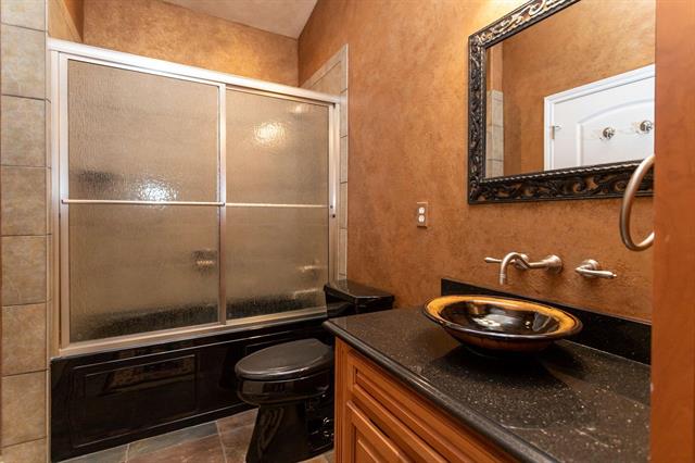 2425 Mesa Crest Grove