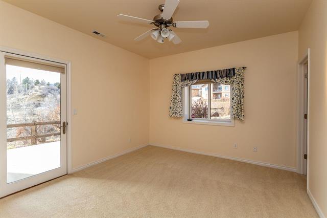 2425 Mesa Crest Grove