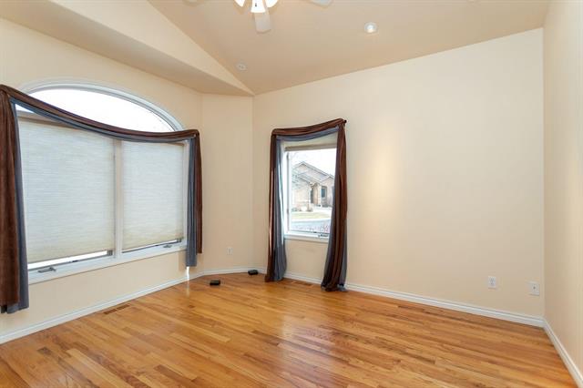 2425 Mesa Crest Grove