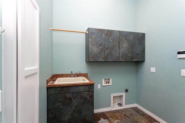 2425 Mesa Crest Grove