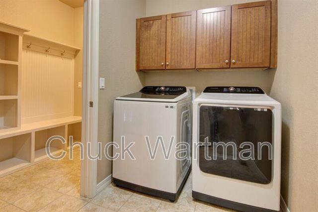 13053 Cupcake Heights