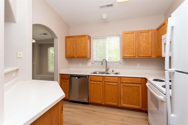 3815 Riviera Grove 201