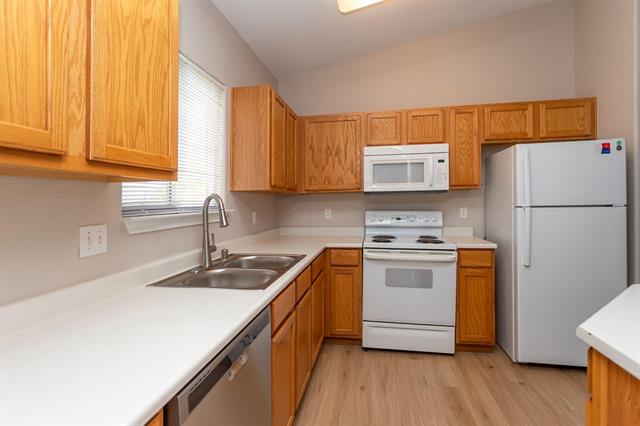 3815 Riviera Grove 201