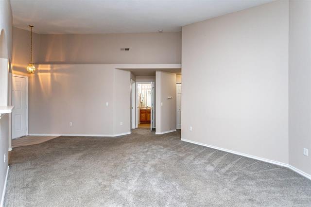 3815 Riviera Grove 201