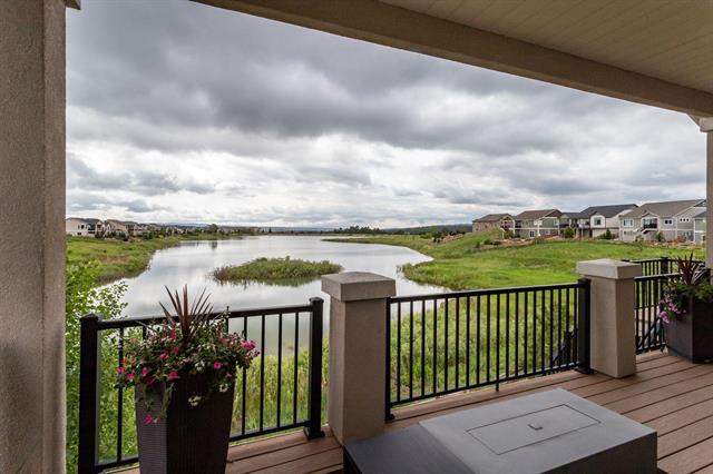 2543 Lakes Edge Drive